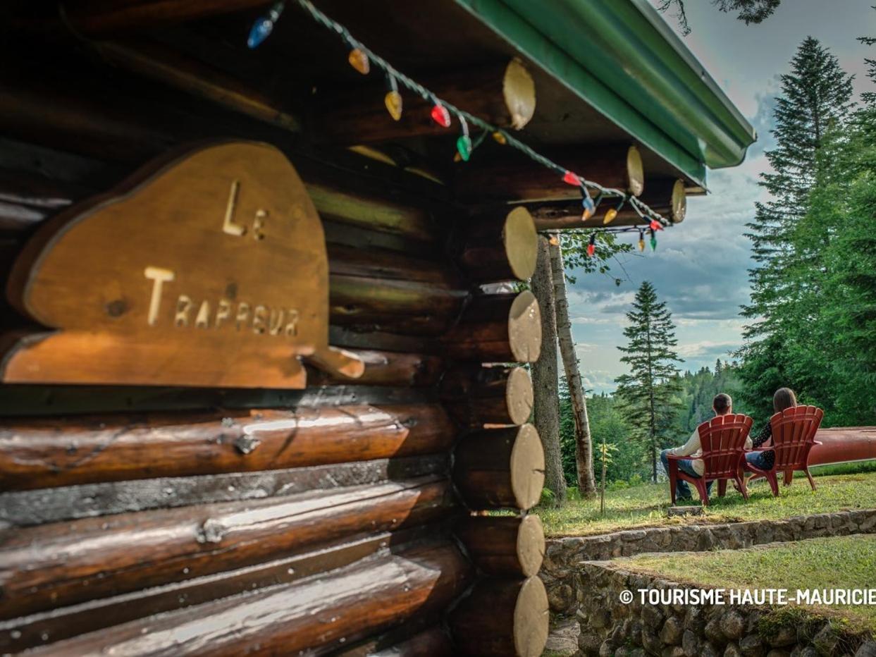 Domaine Le Bostonnais - Le Village En Bois Rond La Tuque Habitación foto