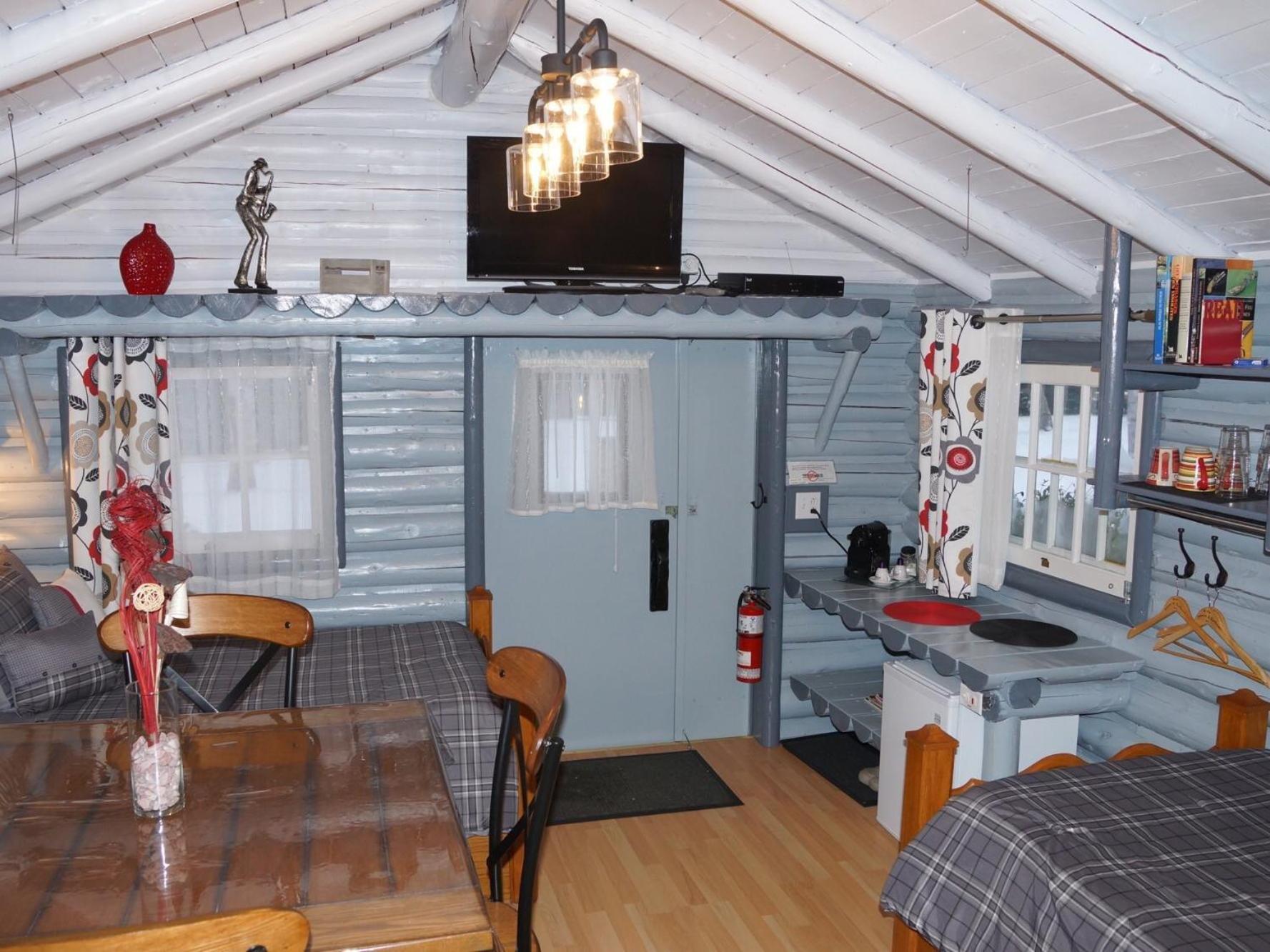 Domaine Le Bostonnais - Le Village En Bois Rond La Tuque Habitación foto